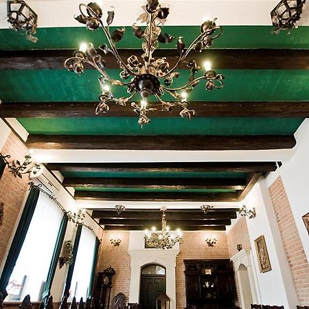 Ostrowiec Świętokrzyski Hotel Restauracja Pod Parowozem מראה חיצוני תמונה