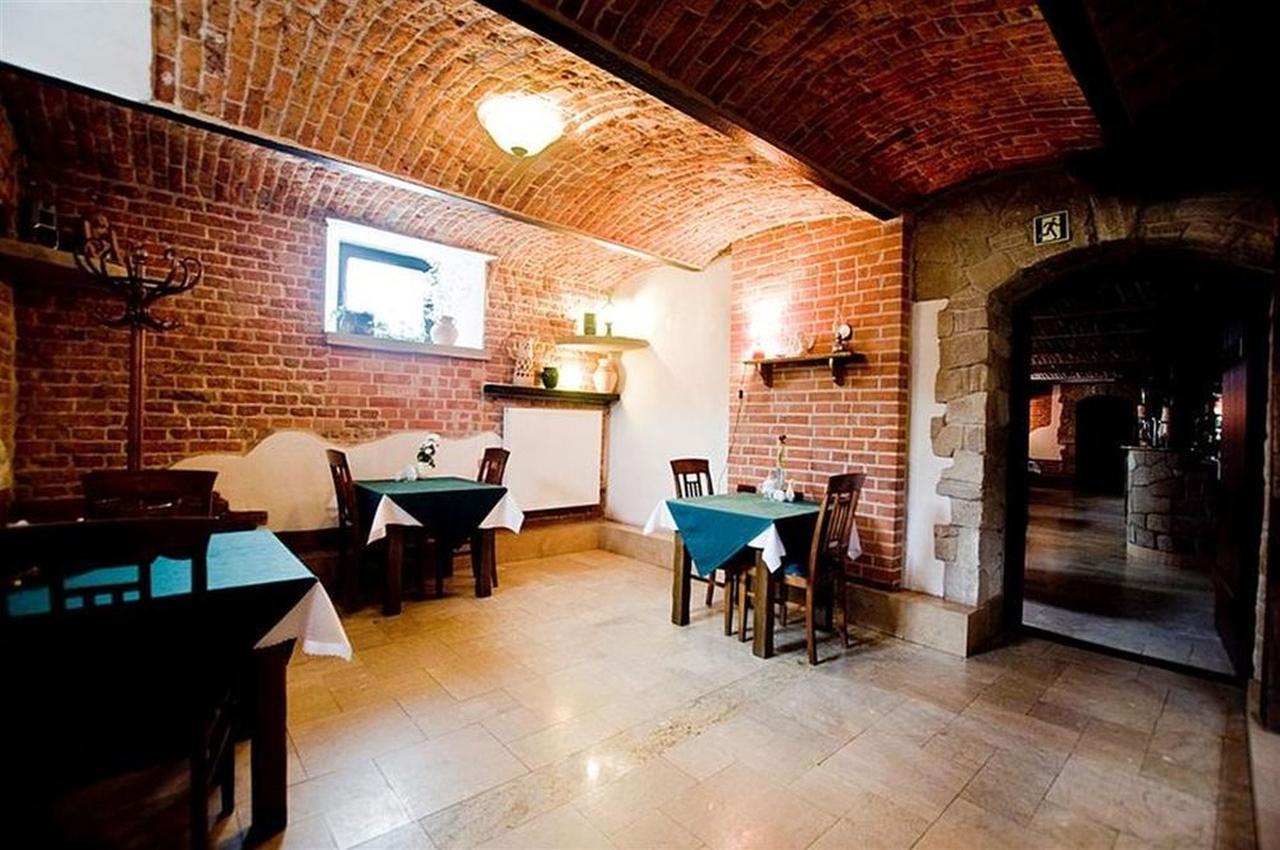 Ostrowiec Świętokrzyski Hotel Restauracja Pod Parowozem מראה חיצוני תמונה