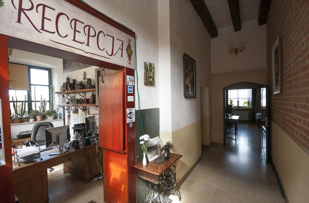 Ostrowiec Świętokrzyski Hotel Restauracja Pod Parowozem מראה חיצוני תמונה