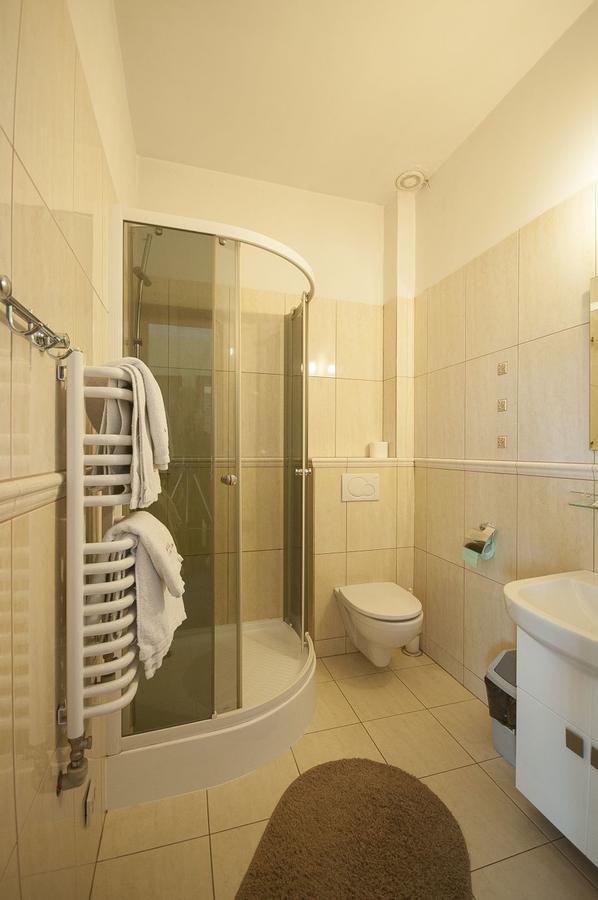 Ostrowiec Świętokrzyski Hotel Restauracja Pod Parowozem מראה חיצוני תמונה